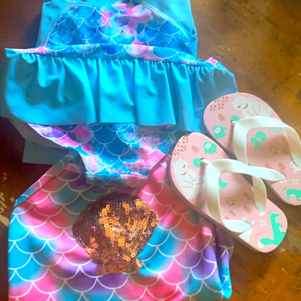 Bundle OF 3 /2 girls swimsuit and sandals